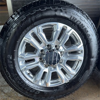 Picture of vehicle tire offered at san fernando auto service